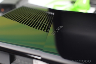 Illustration for article titled The New Xbox 360 in Person: So Glossy It Hurts